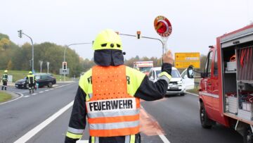 Wypadek na trasie Białystok – Warszawa. Dwie osoby nie żyją