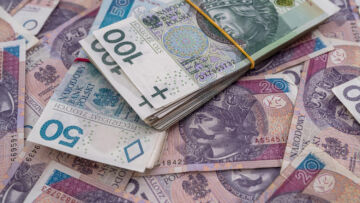 Polacy zalegają z niemal pół miliardem złotych za jazdę na gapę
