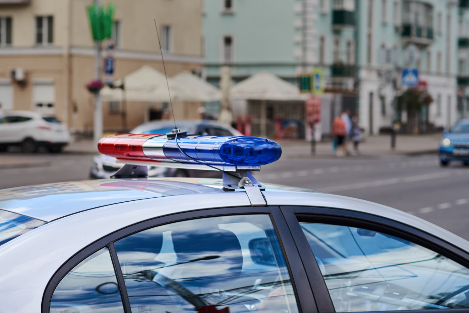 Zdarzenie drogowe w Podlaskiem: Poszkodowani funkcjonariusze Oddziału Prewencji Policji z Kielc