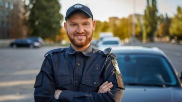 Dzielnicowy – Twój pierwszy kontakt z policją. Kto odpowiada za bezpieczeństwo w Twojej dzielnicy?