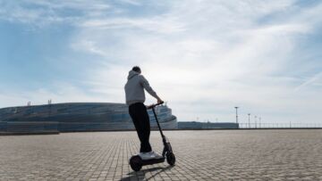 Poszukiwania kierowcy hulajnogi uciekającego po wypadku z dzieckiem