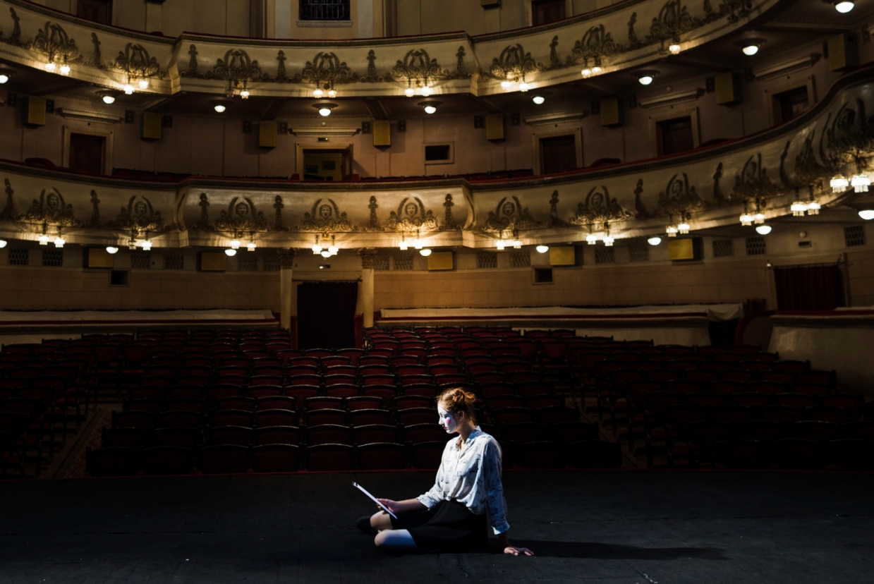 Akademia Teatralna w Białymstoku prezentuje etiudy studenckie „Przywiązane” i „Tu jest Chorwacja”