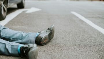 51-letni mężczyzna potrącony na pasach na ul. Kopernika w Białymstoku – trafił do szpitala