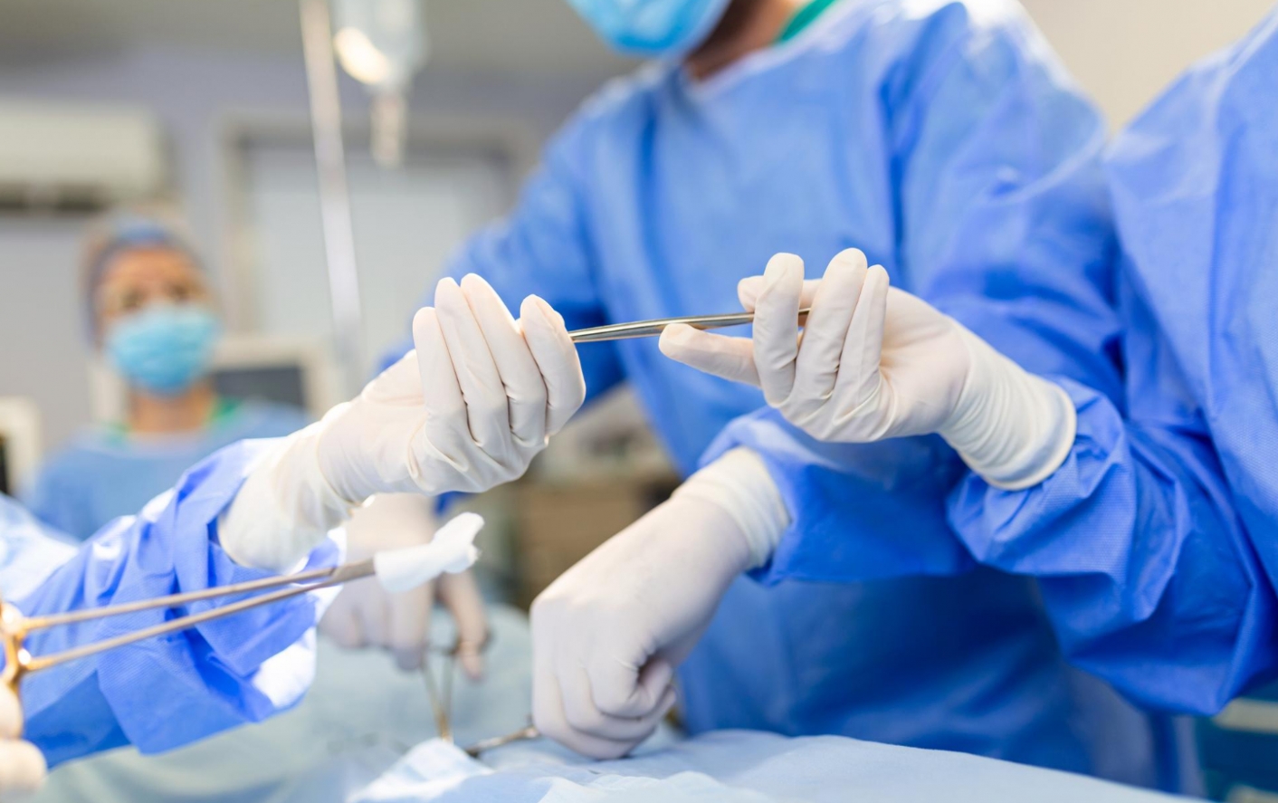 Unikalna operacja ortopedyczna przeprowadzona u 65-letniej pacjentki w Białymstoku