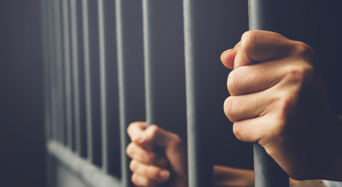 39-letni mieszkaniec Sokółki zatrzymany za posiadanie narkotyków – grozi mu do 10 lat więzienia