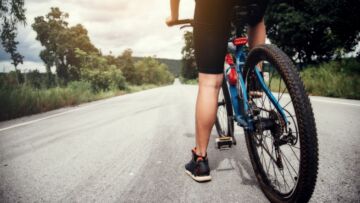Wypadek z udziałem cyklistów w Białymstoku: kolejne zderzenie na ulicy Sienkiewicza