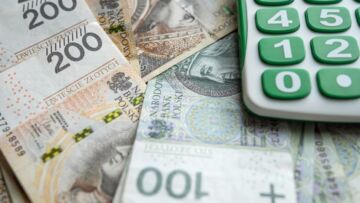 Marszałek województwa podlaskiego Łukasz Prokorym przekazuje 52 miliony złotych na rozwój ekonomii społecznej
