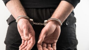 Tragiczne zdarzenie podczas polowania: 35-latek nie żyje, aresztowany 57-letni myśliwy