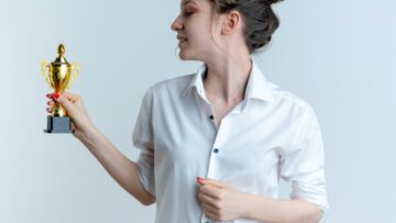 Dr Beata Sawczuk z Uniwersytetu Medycznego w Białymstoku otrzymała prestiżowe wyróżnienie na konferencji Amerykańskiej Akademii Protetyki Szczękowo-Twarzowej