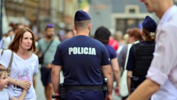 Alarmy bombowe w szkołach w całej Polsce: serię zagrożeń potwierdza policja