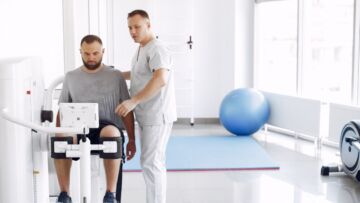 Program bezpłatnej rehabilitacji leczniczej w Białymstoku przewidziany dla 1250 osób w 2025 roku