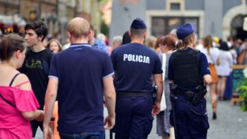 Policjanci z Białegostoku wyróżnieni za odzyskanie skradzionego roweru