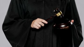 Definitywny wyrok Sądu Apelacyjnego w sprawie nielegalnej przemytniczej działalności, zakończonej katastrofą komunikacyjną