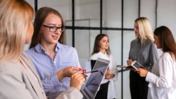 Wiosenne Targi Pracy na Uniwersytecie w Białymstoku zgromadziły około 40 regionalnych pracodawców