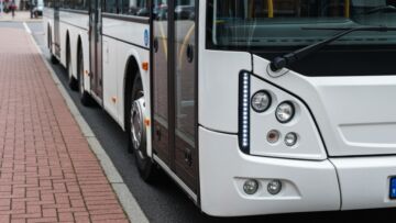 Białystok zyska nowoczesne niskoemisyjne autobusy – umowy już podpisane!