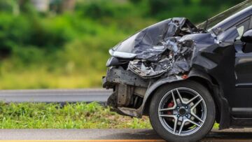 Citroen wymusił pierwszeństwo, honda dachowała w groźnym wypadku pod Białymstokiem