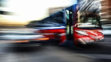 Tragiczna śmierć pasażera: Autobus ciągnie mężczyznę po ulicy w Białymstoku