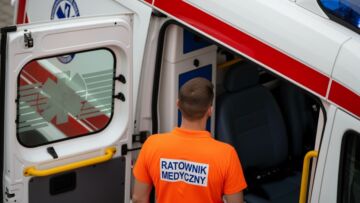 Wzruszające pożegnanie aspiranta Adama Woldzia: Policjant z Białegostoku spoczął w Zabłudowie