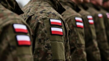 Wojskowe manewry na drogach północno-wschodniej Polski: Przygotuj się na wzmożony ruch!