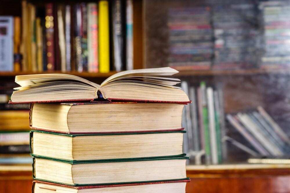 Literacki listopad w Książnicy Podlaskiej: Festiwale, warsztaty i spotkania z autorami