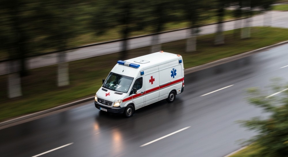 Białystok w akcji: Zimowy ratownik pomaga bezdomnym w mroźne dni