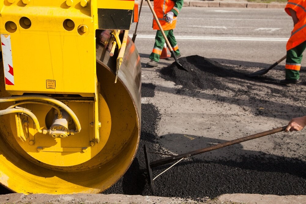 Zimowe utrzymanie dróg w Łapach: kluczowe informacje dla mieszkańców