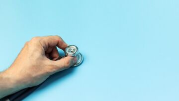 Nowe ambulanse wzmacniają białostocki szpital wojewódzki