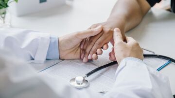 Nadużywanie leków i substancji: wywiad dostępny na YouTube i Spotify