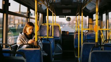 Nowe linie autobusowe w powiecie monieckim – mieszkańcy zyskają lepszą komunikację!