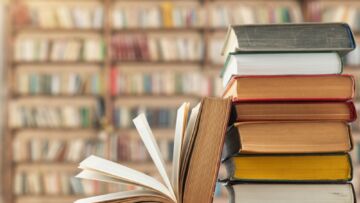 Literackie śniadanie w Białymstoku: pasja do książek i smakowite przekąski w jednym miejscu