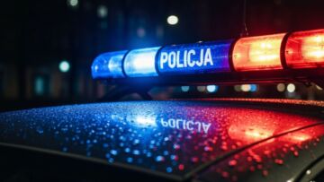 Zatrzymanie poszukiwanego i zarzuty dla kierowcy bez uprawnień podczas kontroli drogowej