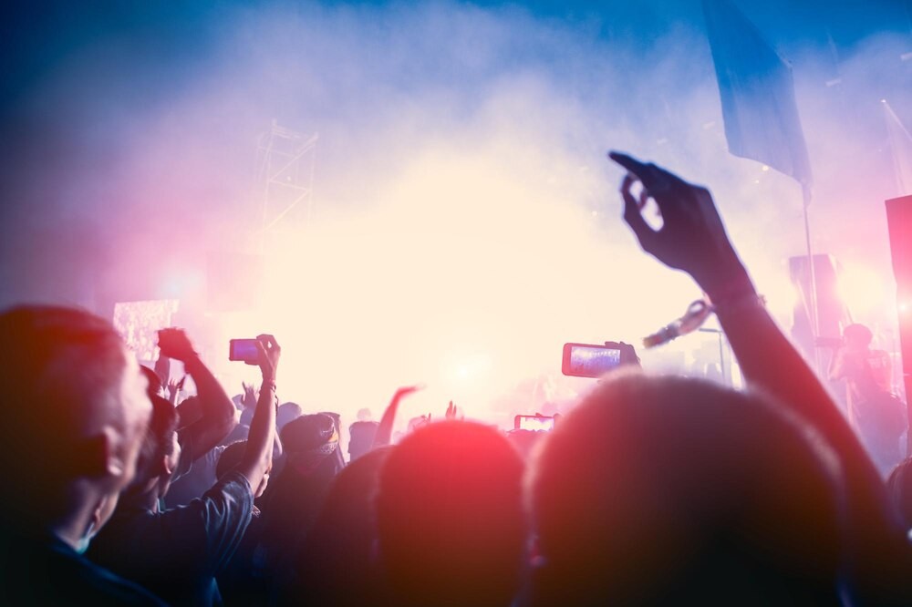 Muzyczna podróż w Domu Kultury „Śródmieście”: koncert pełen pasji i talentu