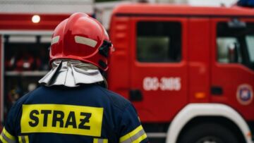 Nowy samochód strażacki dla OSP Łapy-Dębowina z wsparciem powiatu i gratulacjami władz