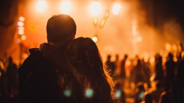 Sierpień w Podlaskiem: Festiwale, biesiady i sportowe atrakcje z żubrem w roli głównej