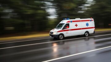 Wywrócenie łodzi na Wigrach: cztery osoby w wodzie, na szczęście bez obrażeń