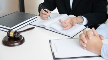 Mężczyzna oskarżony o fałszywe zgłoszenie na 112 w zemście na partnerce