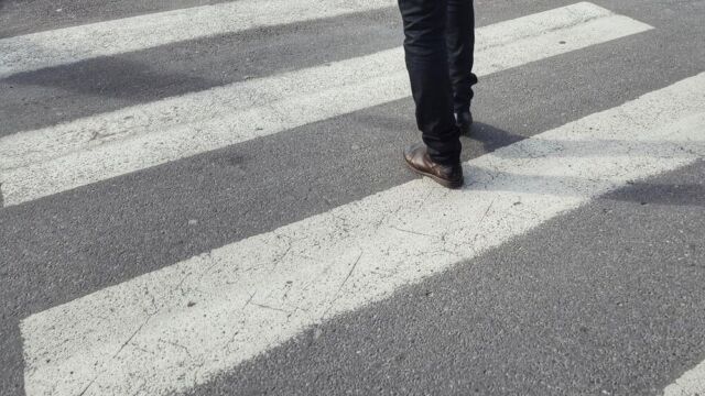Inteligentne przejścia dla pieszych w Stanisławowie – nowa era bezpieczeństwa na drogach!