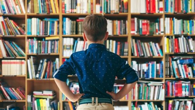 UMB wspiera nowe klasy biologiczno-chemiczne w I LO w Białymstoku